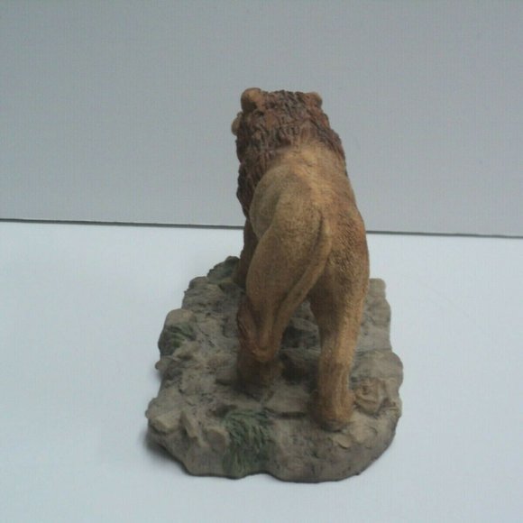 Vintage Stone Critters Lion Figurine Resin Standing on Base 4 3/4" L x 3" W - Picture 4 of 5